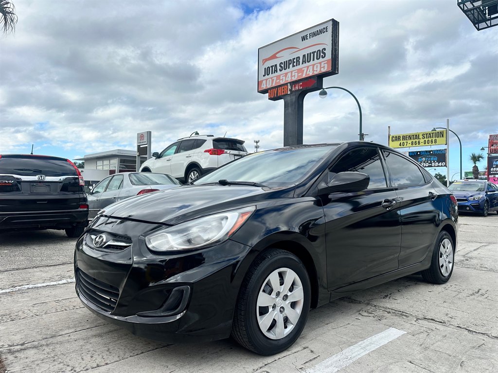 2013 Hyundai Accent GLS's photo