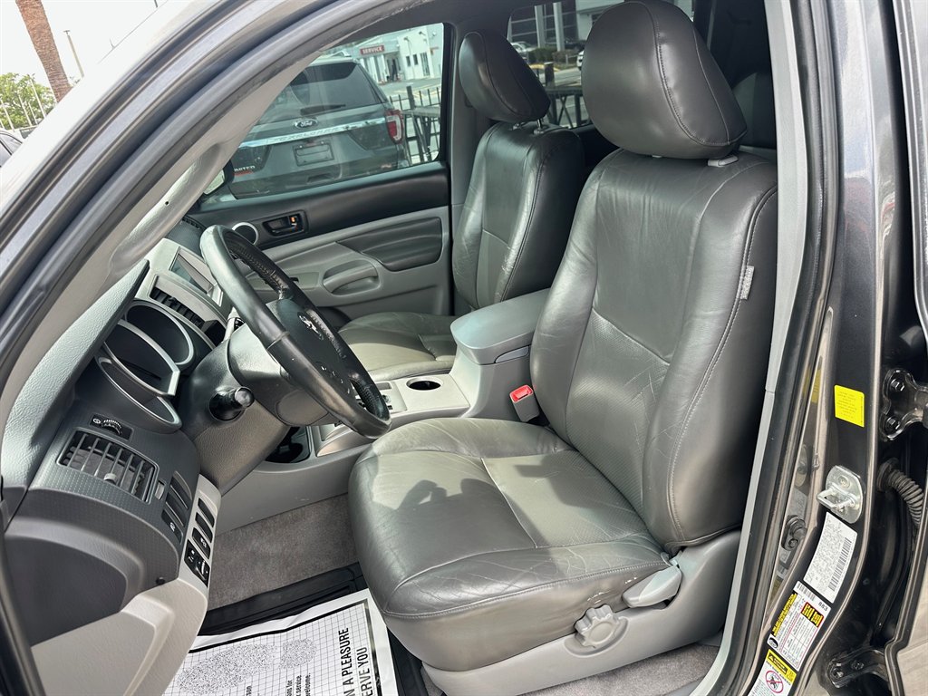 2011 Toyota Tacoma PreRunner - Photo 10