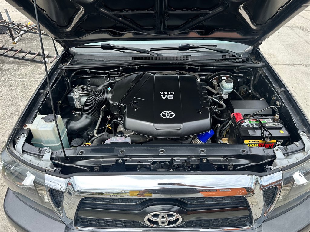 2011 Toyota Tacoma PreRunner - Photo 19
