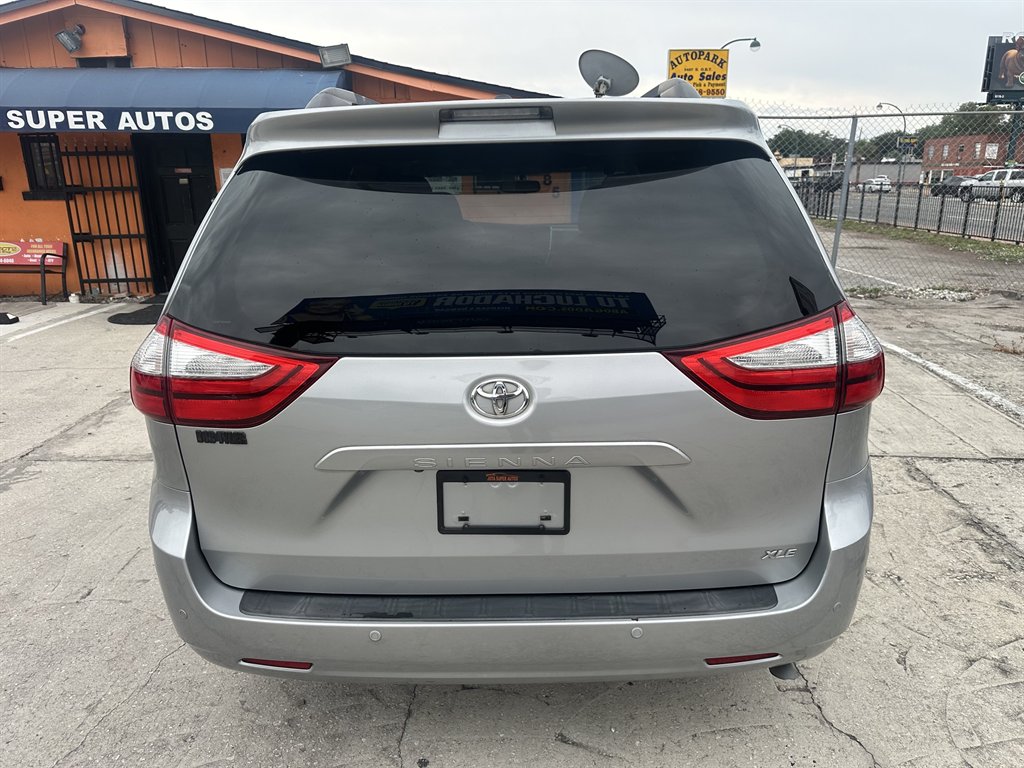 2016 Toyota Sienna XLE Premium - Photo 7