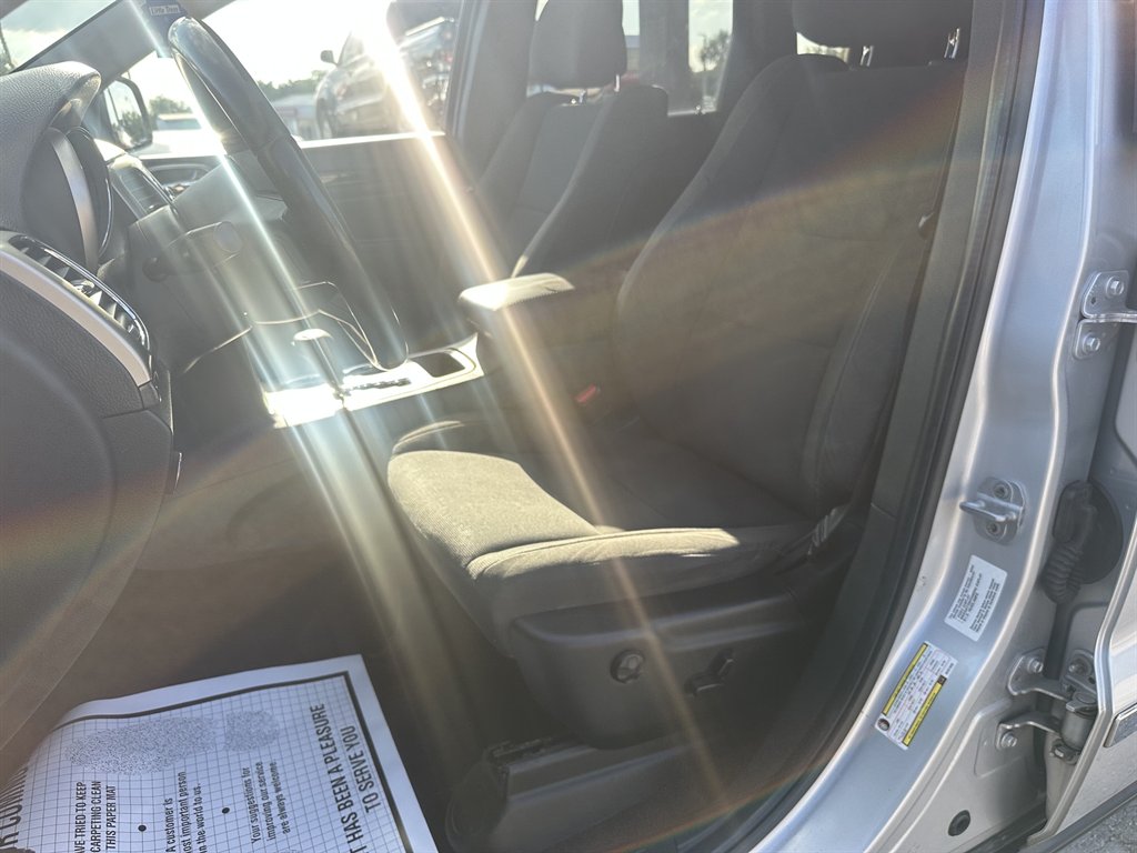 2011 Jeep Grand Cherokee Laredo - Photo 10