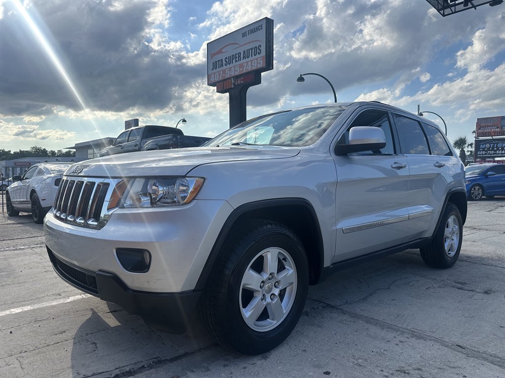 2011 Jeep Grand Cherokee Laredo's photo