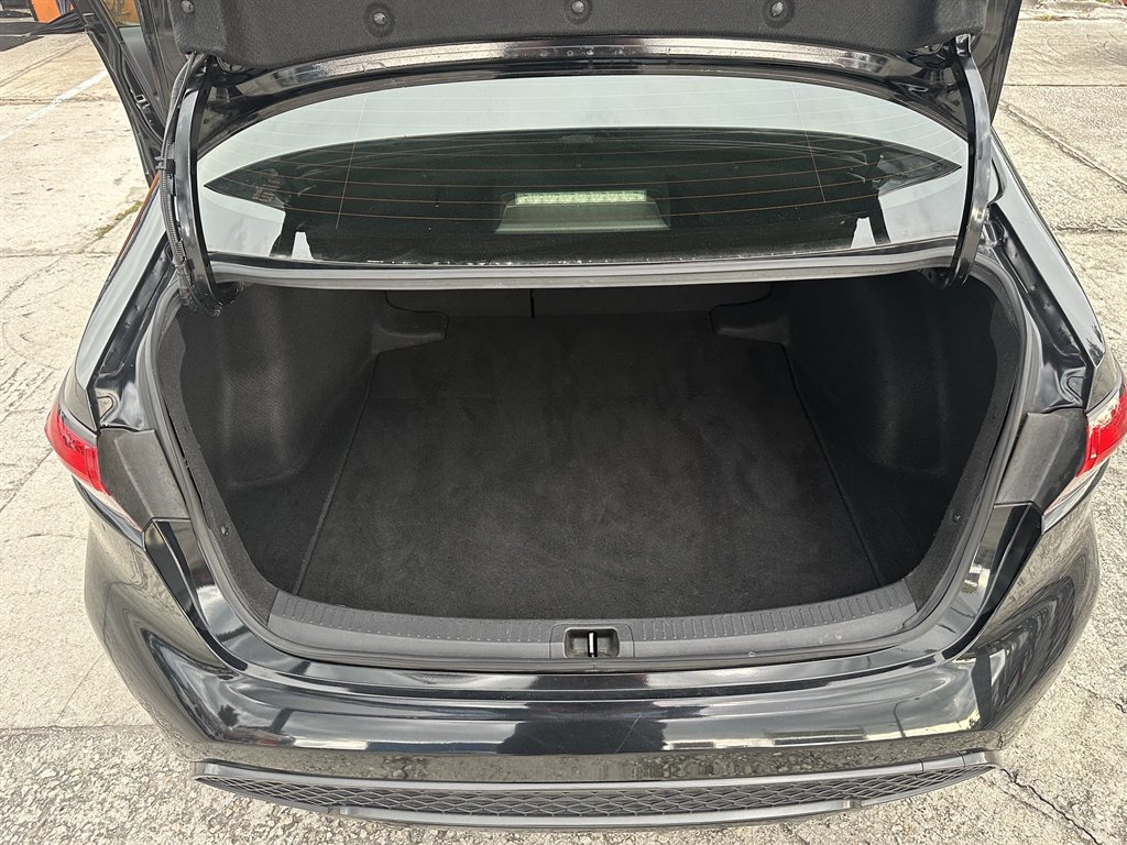 2021 Toyota Corolla SE - Photo 17