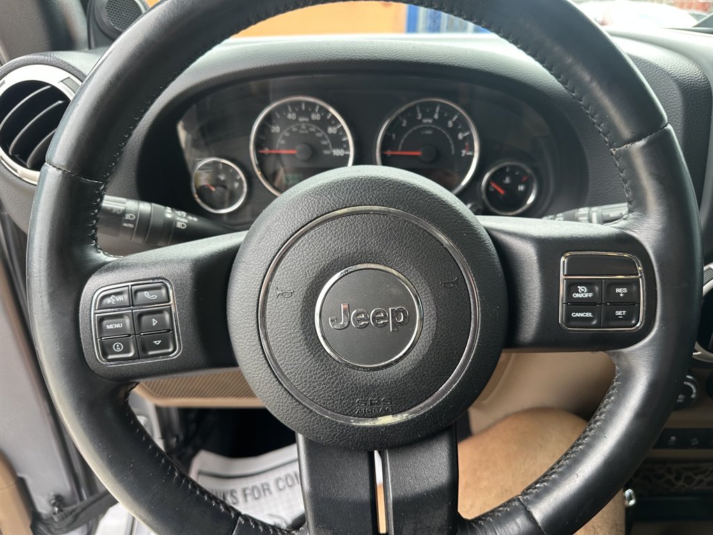 2014 Jeep Wrangler Unlimited Sahara - Photo 13