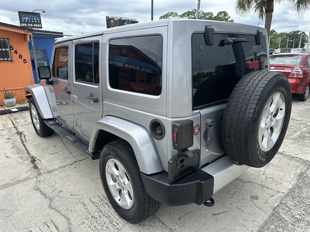 2014 Jeep Wrangler Unlimited Sahara - Photo 8
